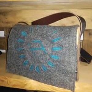 Handgefertigte Holzschindltasche „Oliver“