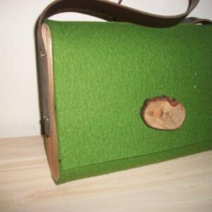 Handgefertigte Holzschindltasche „Xaver“